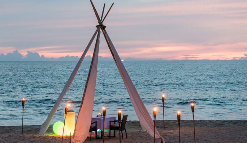 PRIVATE DINING SET UP